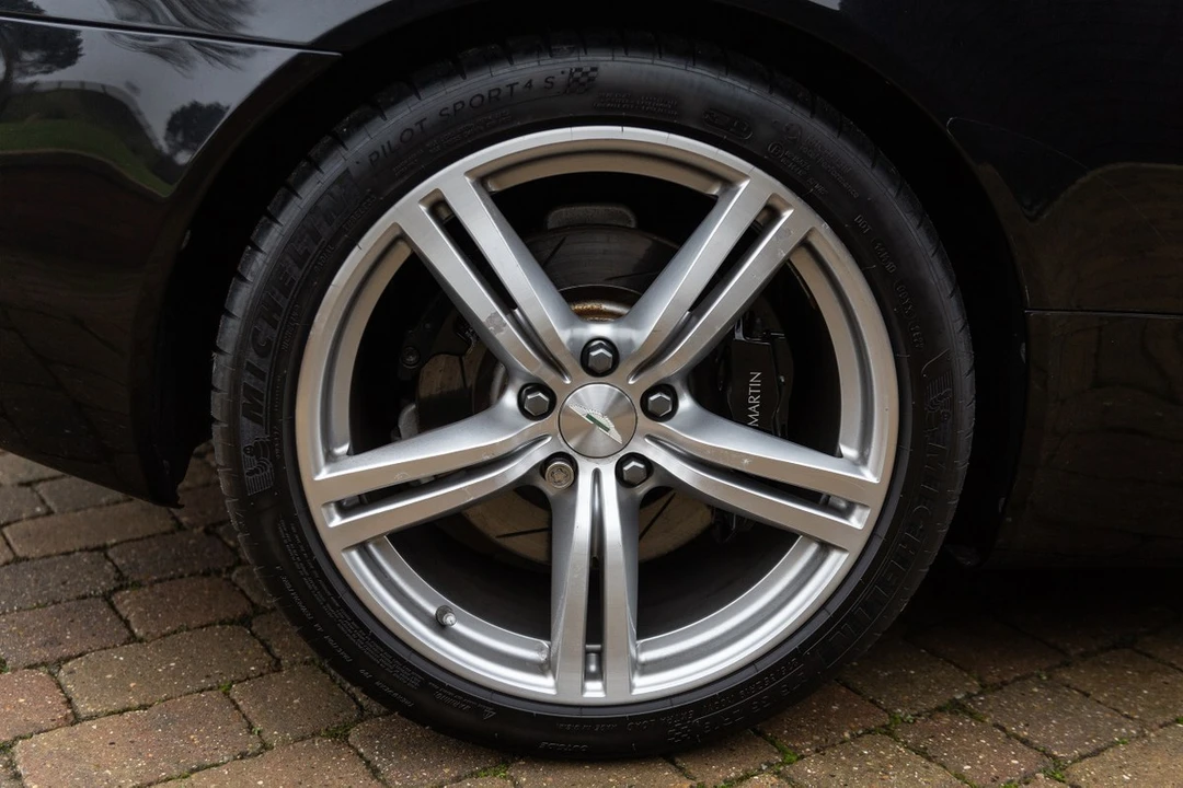2008 Aston Martin DB9 - Image 16 of 30