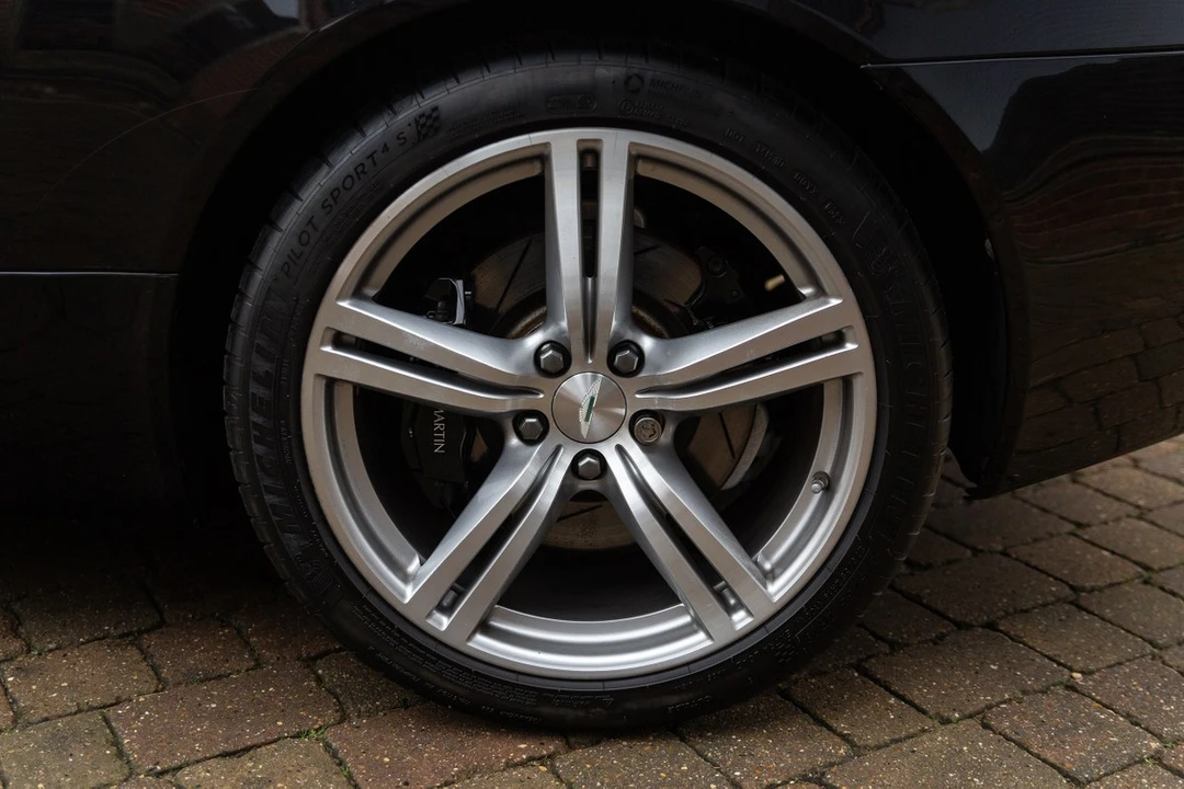 2008 Aston Martin DB9 - Image 17 of 30