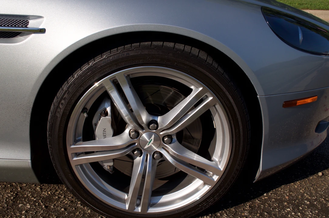 2008 Aston Martin DB9 - Image 11 of 17