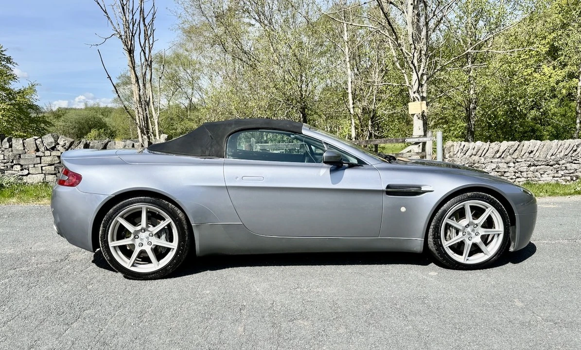2008 Aston Martin V8 Vantage (2006-2017) - Image 17 of 30