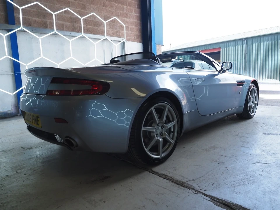 2008 Aston Martin V8 Vantage (2006-2017) - Image 10 of 30