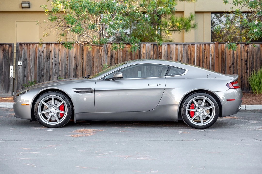 2008 Aston Martin V8 Vantage (2006-2017) - Image 3 of 31