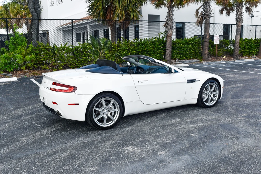 2008 Aston Martin V8 Vantage (2006-2017) - Image 28 of 31