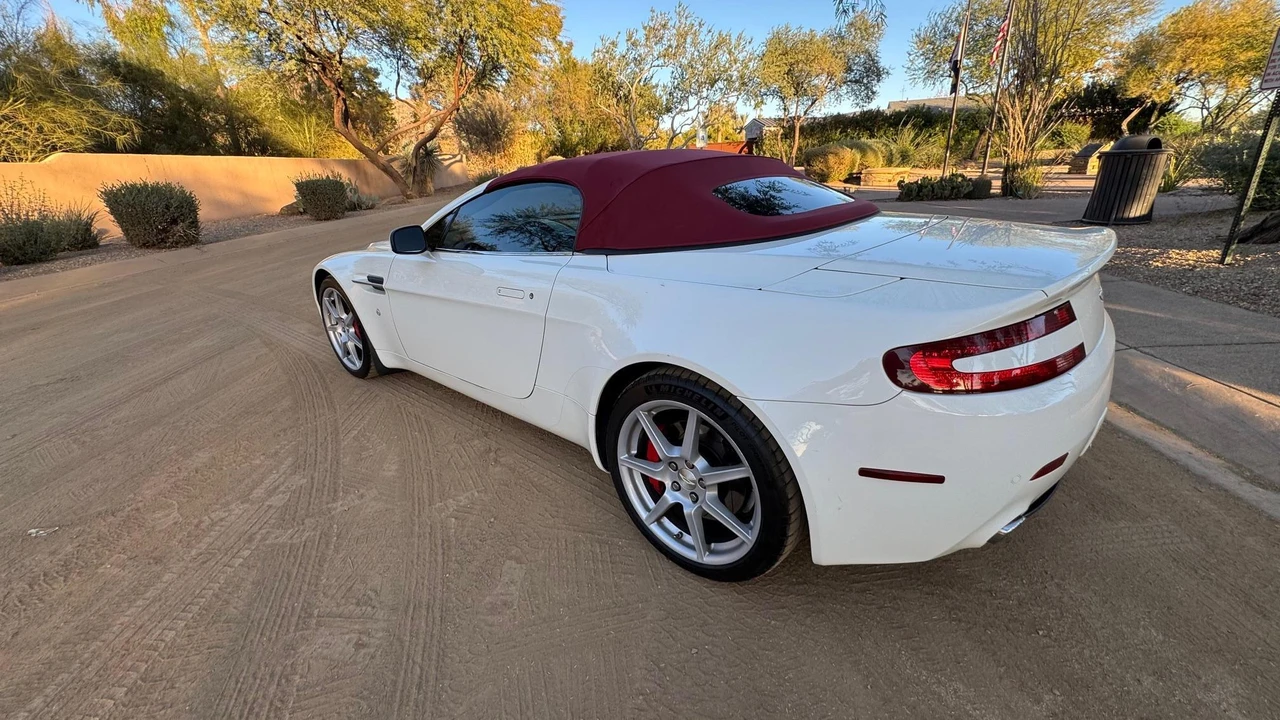 2008 Aston Martin V8 Vantage (2006-2017) - Image 25 of 31