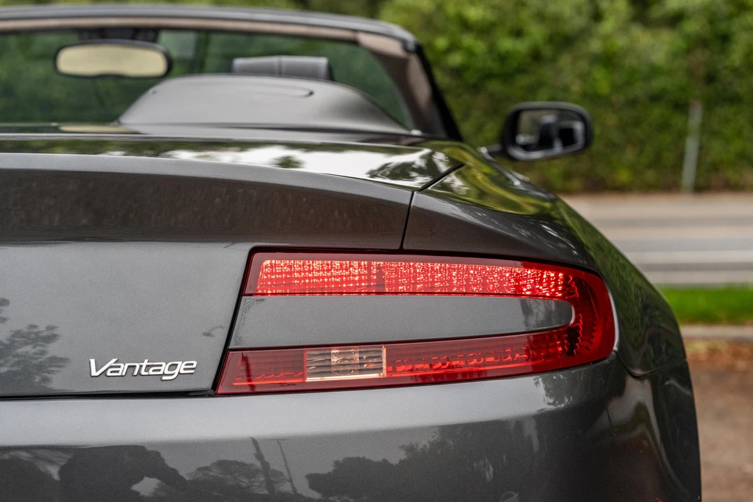2008 Aston Martin V8 Vantage (2006-2017) - Image 27 of 31