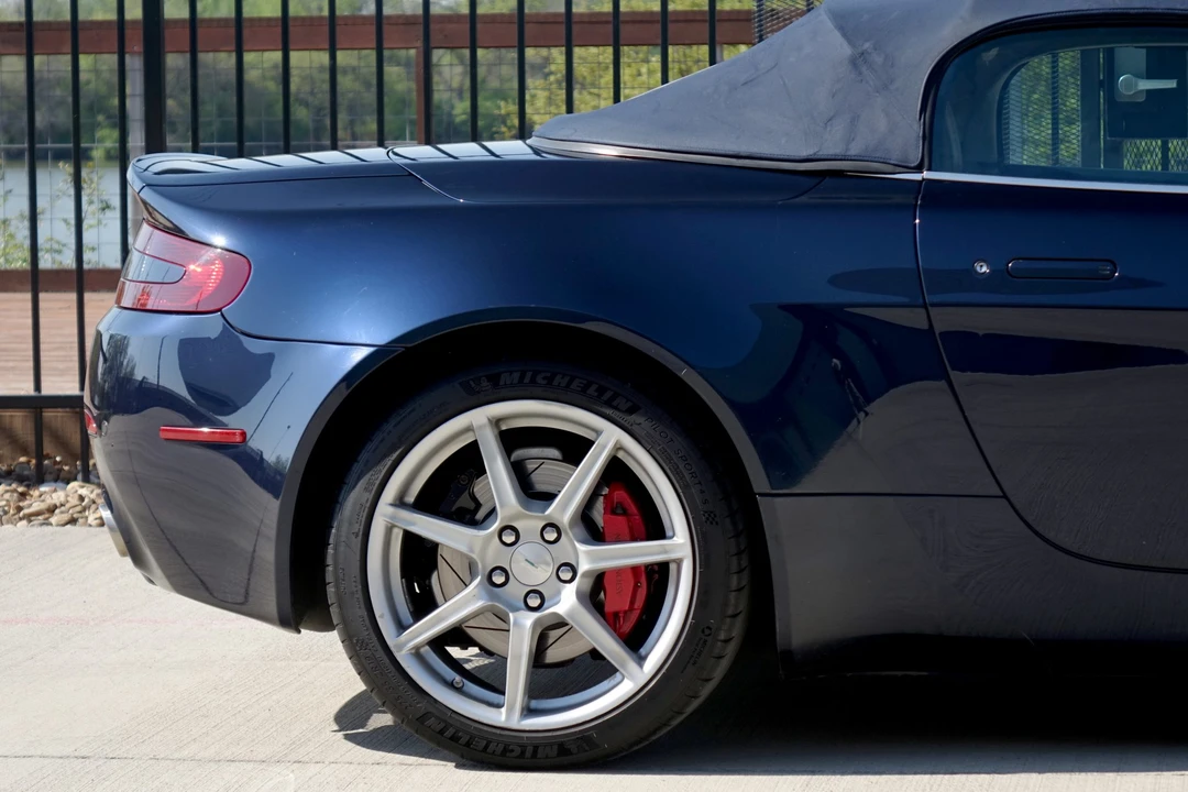 2008 Aston Martin V8 Vantage (2006-2017) - Image 27 of 31