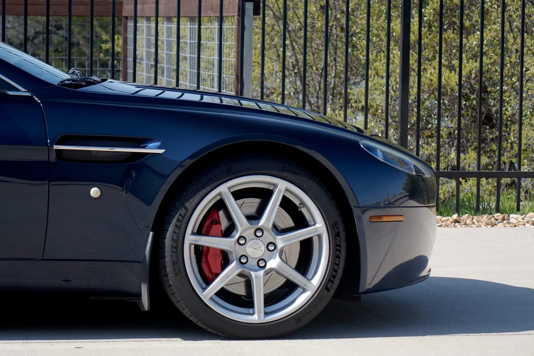 2008 Aston Martin V8 Vantage (2006-2017) - Image 28 of 31