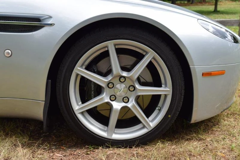 2008 Aston Martin Vantage - Image 17 of 31