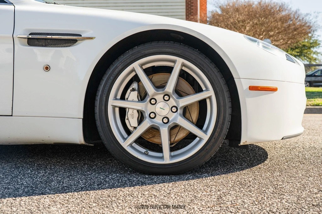 2008 Aston Martin V8 Vantage (2006-2017) - Image 11 of 12