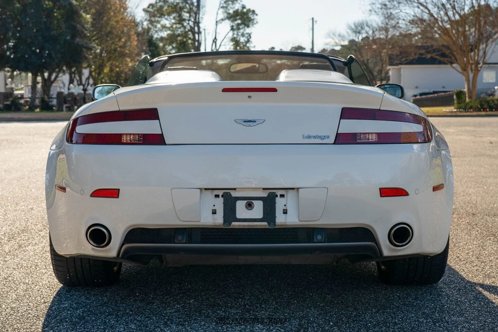 2008 Aston Martin V8 Vantage (2006-2017) - Image 7 of 12