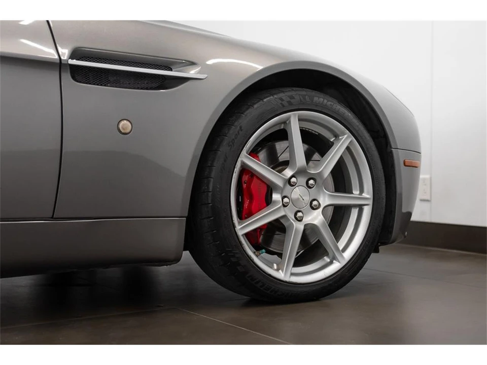 2008 Aston Martin V8 Vantage (2006-2017) - Image 10 of 31