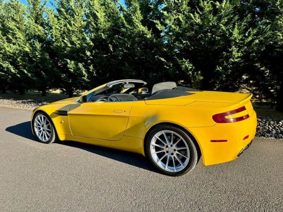 2008 Aston Martin Vantage - Image 12 of 24