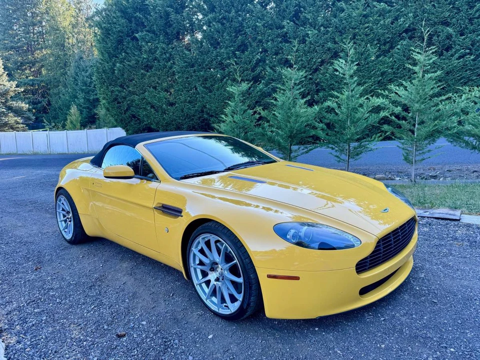 2008 Aston Martin Vantage - Image 23 of 24
