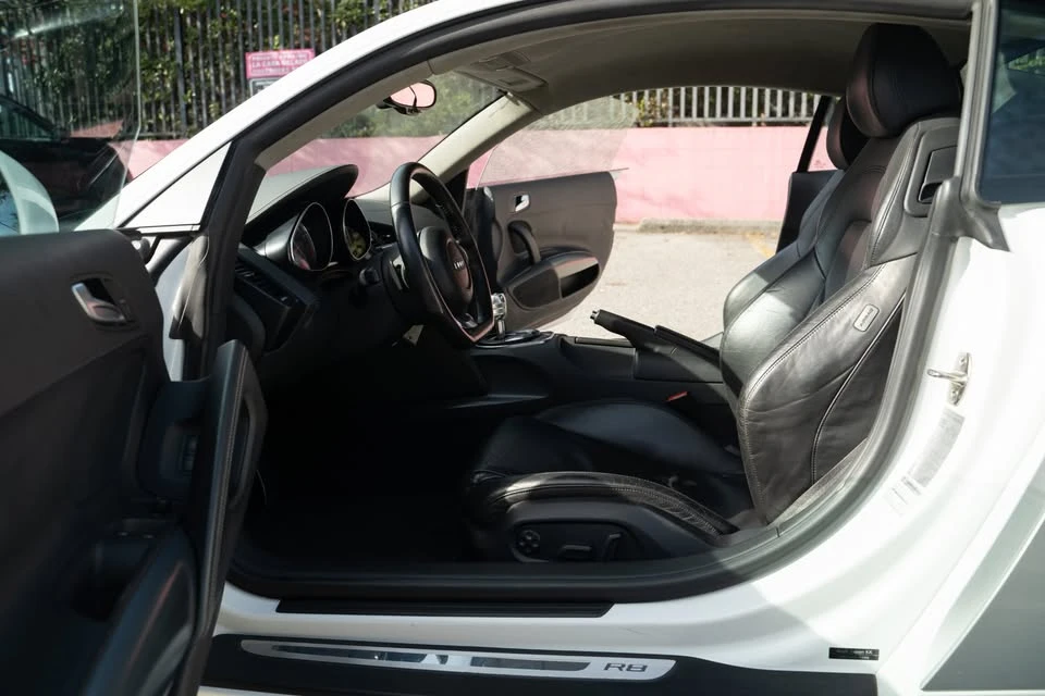 2008 Audi 42 R8 - Image 18 of 20