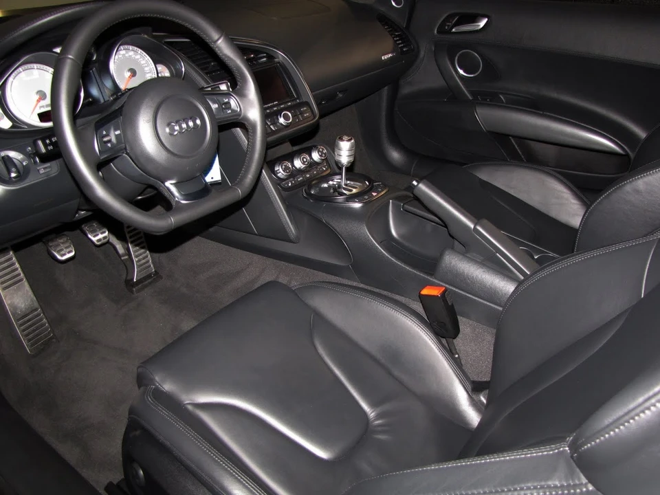 2008 Audi 42 R8 - Image 2 of 4