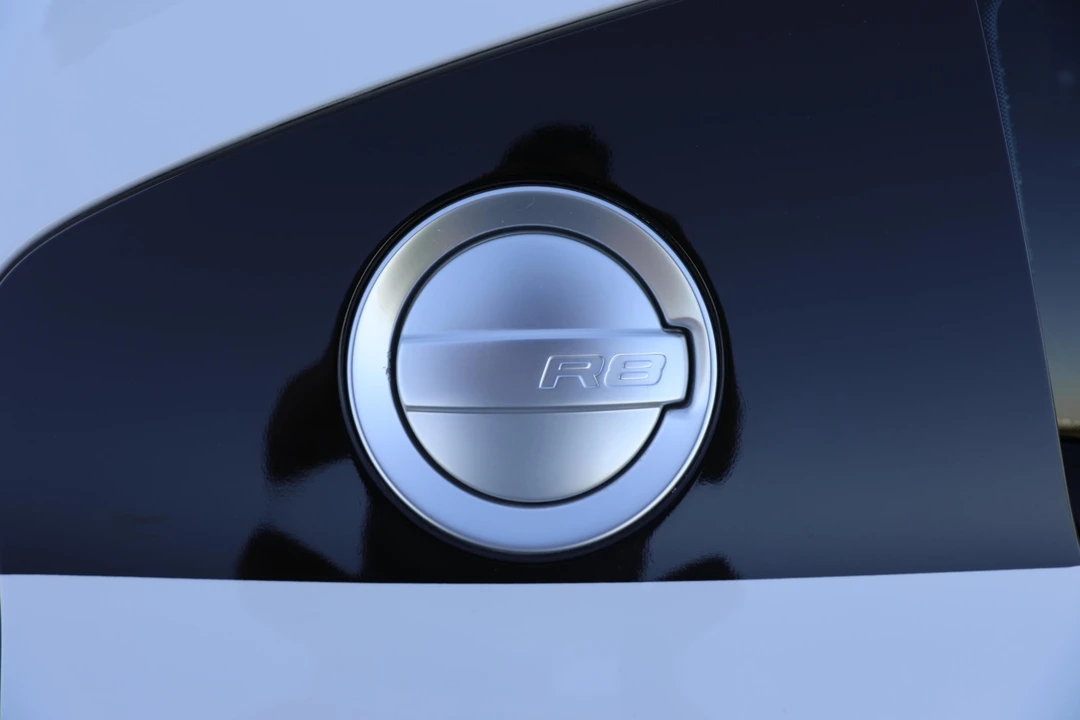 2008 Audi 42 R8 - Image 24 of 31