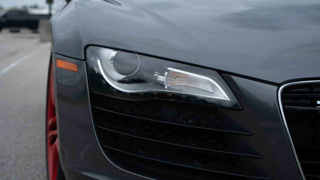 2008 Audi 42 R8 - Image 12 of 31