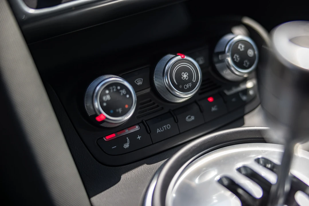 2008 Audi 42 R8 - Image 27 of 29
