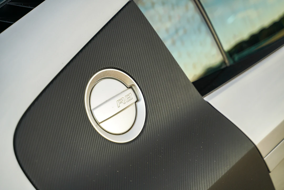 2008 Audi 42 R8 - Image 28 of 31