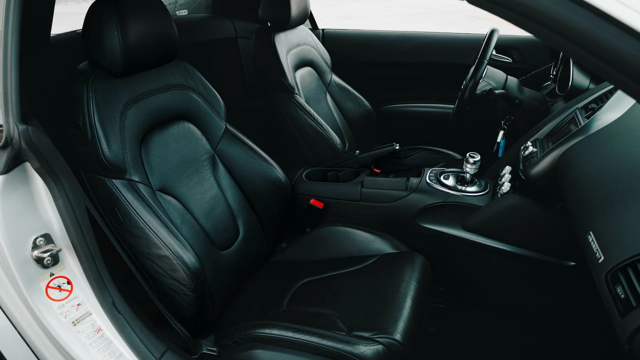 2008 Audi 42 R8 - Image 8 of 16