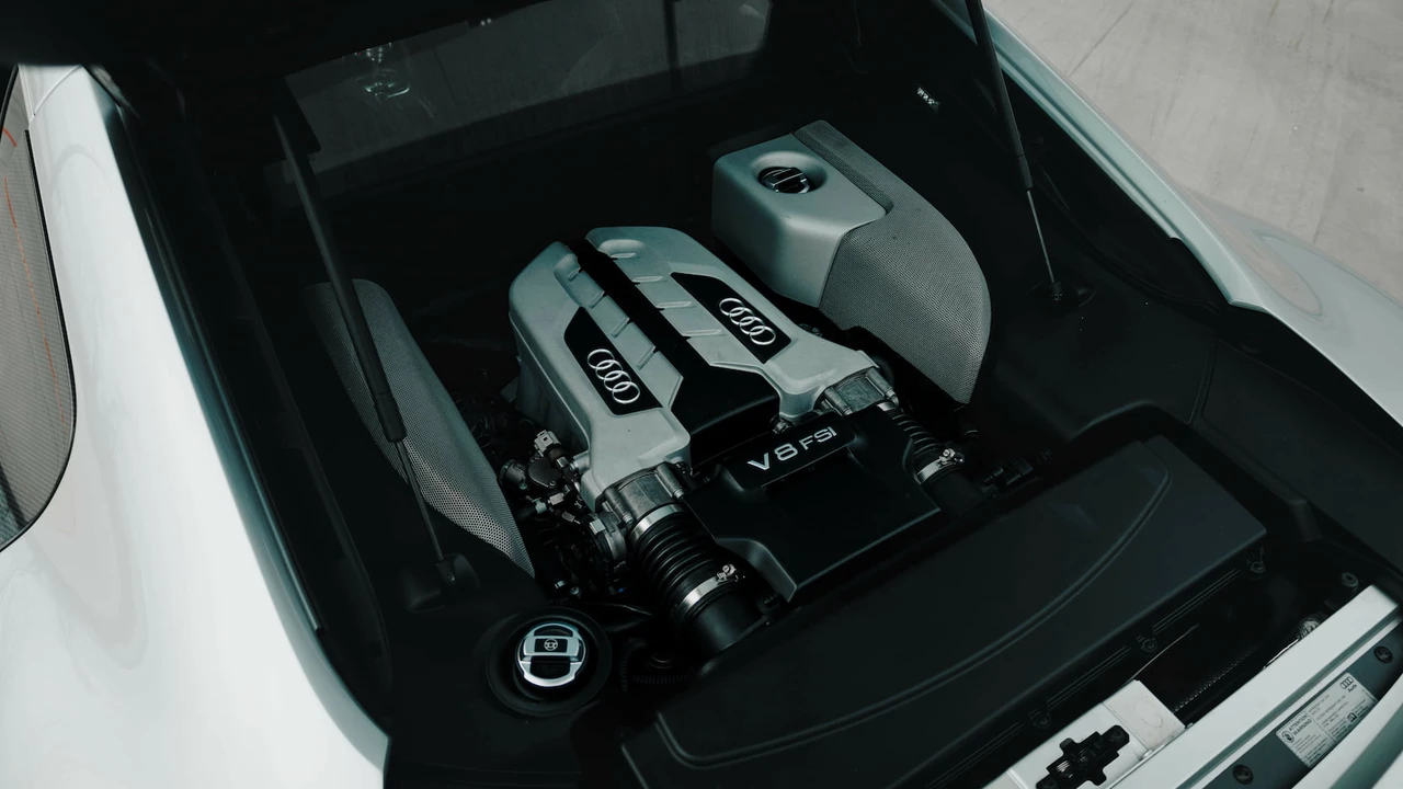 2008 Audi 42 R8 - Image 9 of 16