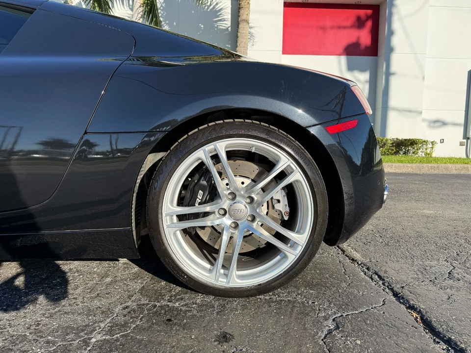 2008 Audi 42 R8 - Image 10 of 21