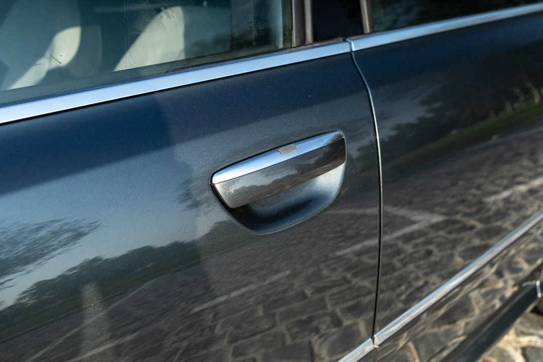 2008 Audi D3 S8 - Image 16 of 31