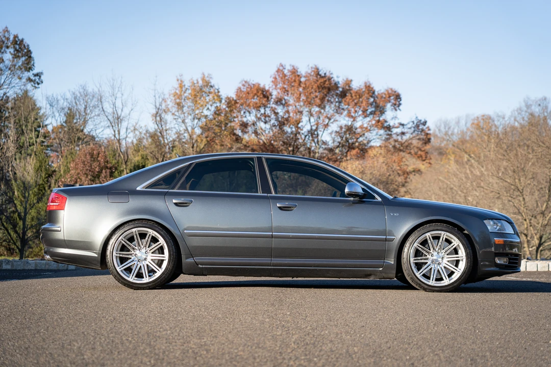2008 Audi D3 S8 - Image 3 of 31