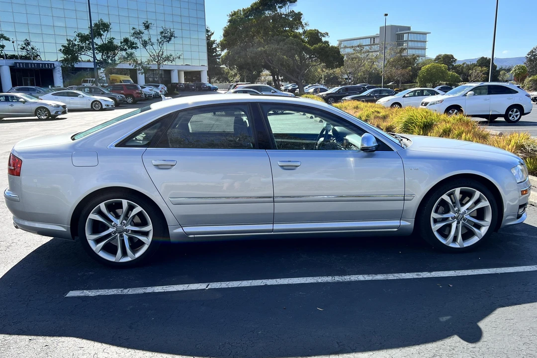 2008 Audi D3 S8 - Image 3 of 31