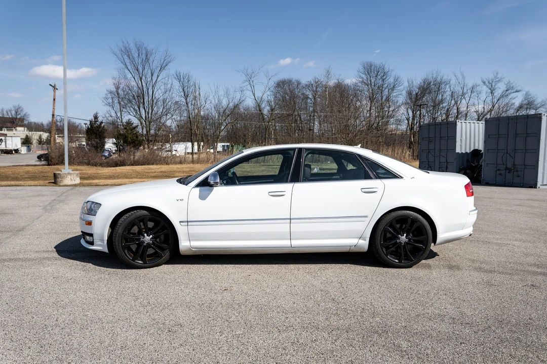 2008 Audi D3 S8 - Image 2 of 31