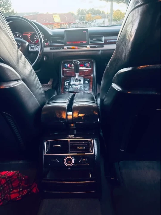 2008 Audi D3 A8 - Image 13 of 17