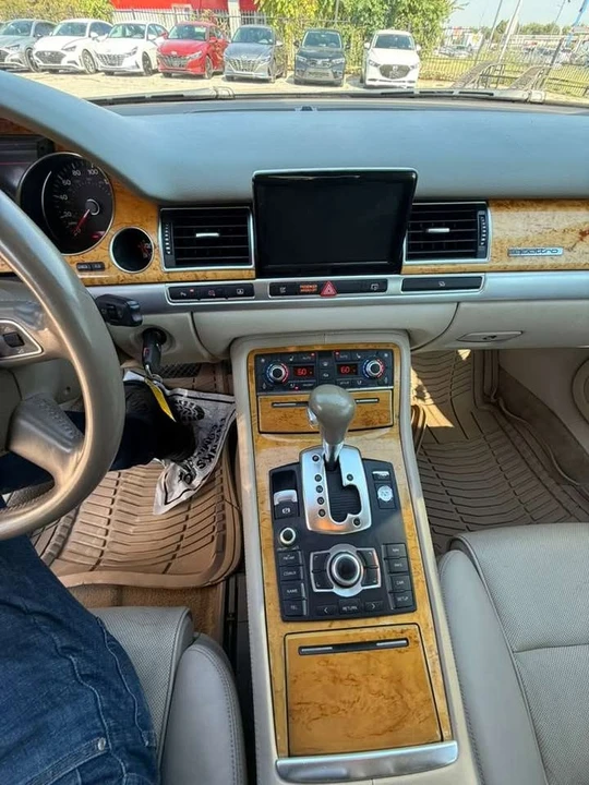 2008 Audi D3 A8 - Image 10 of 10
