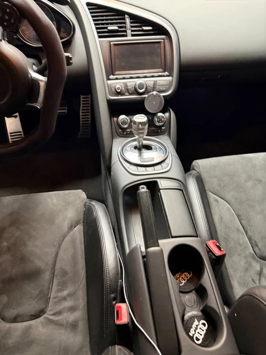 2008 Audi 42 R8 - Image 8 of 8