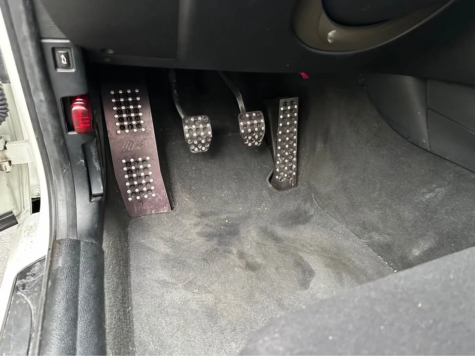 2008 BMW E82 135i & 135is - Image 10 of 17