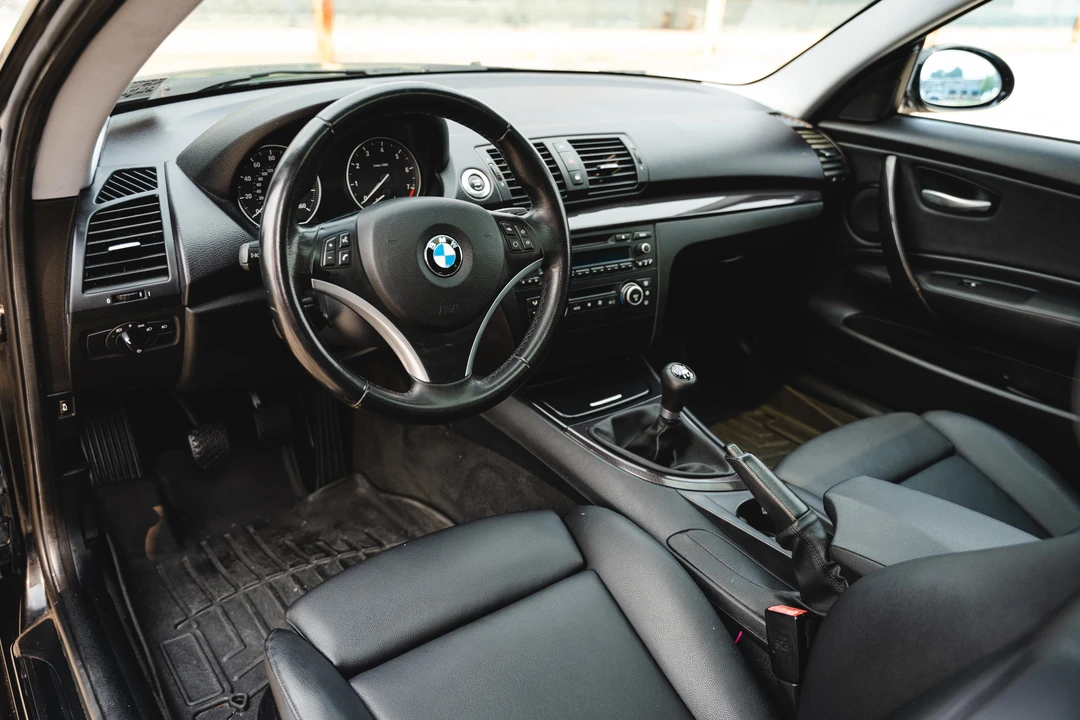 2008 BMW E82 135i & 135is - Image 27 of 31