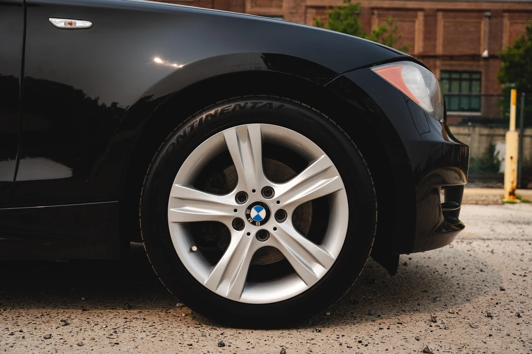 2008 BMW E82 135i & 135is - Image 26 of 31