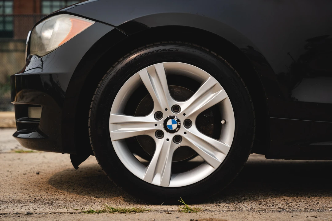 2008 BMW E82 135i & 135is - Image 23 of 31