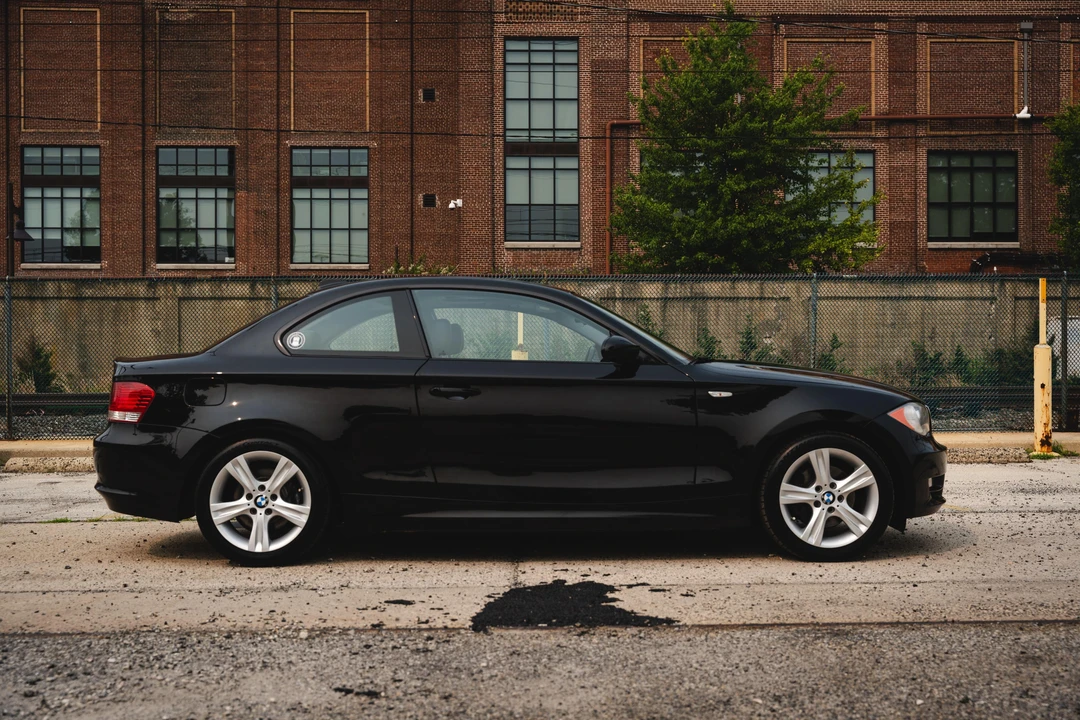 2008 BMW E82 135i & 135is - Image 13 of 31