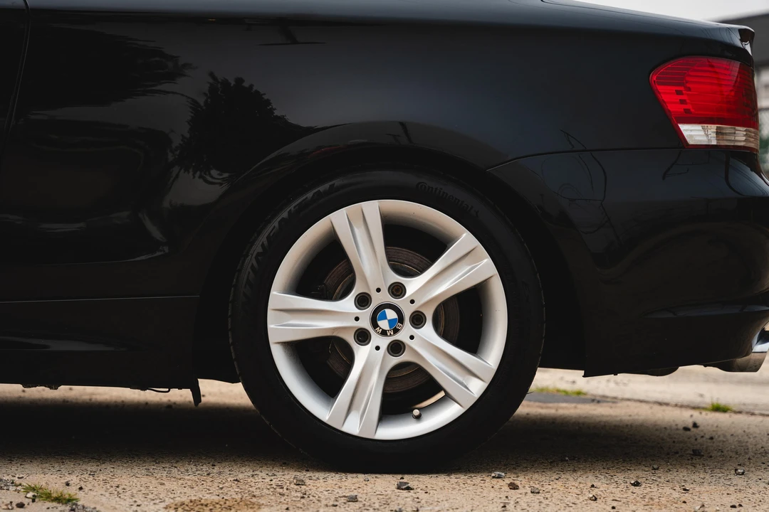 2008 BMW E82 135i & 135is - Image 24 of 31