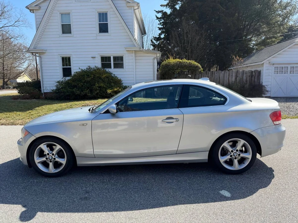 2008 BMW E81/E82/E88 1 Series - Image 2 of 11