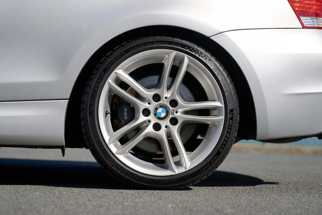 2008 BMW E82 135i & 135is - Image 18 of 30