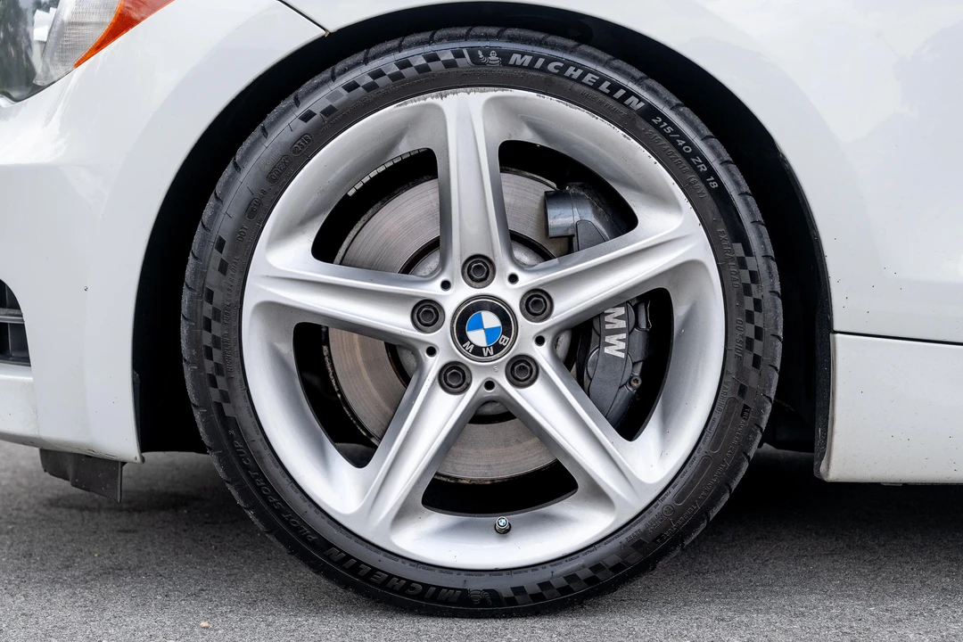 2008 BMW E82 135i & 135is - Image 30 of 31