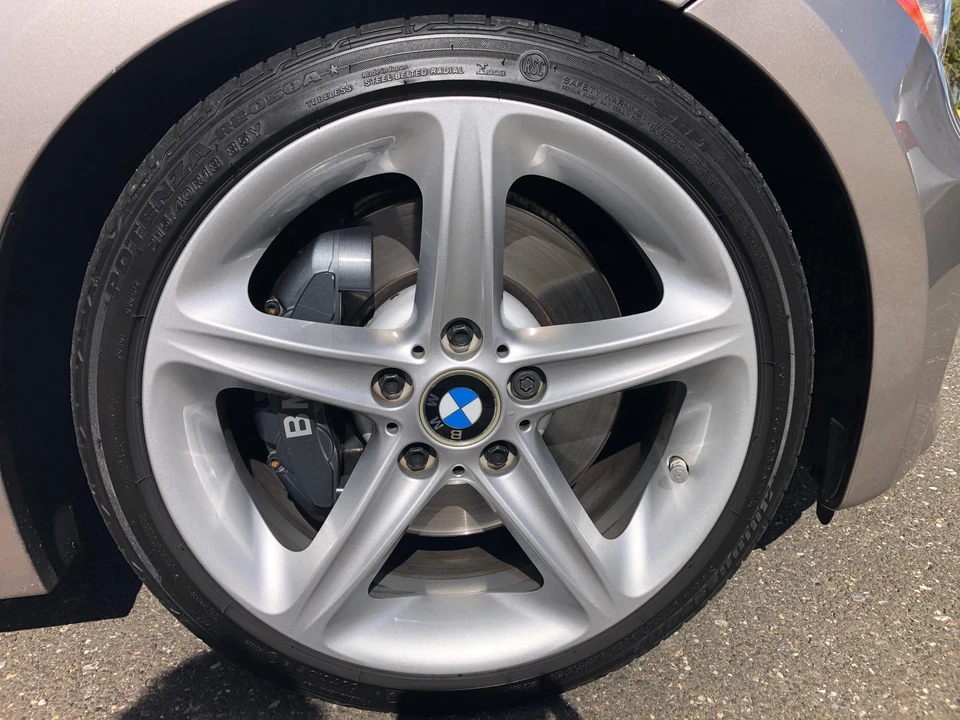 2008 BMW E82 135i & 135is - Image 22 of 31