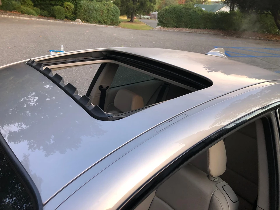 2008 BMW E82 135i & 135is - Image 15 of 31