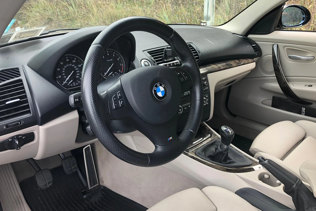 2008 BMW E82 135i & 135is - Image 23 of 31