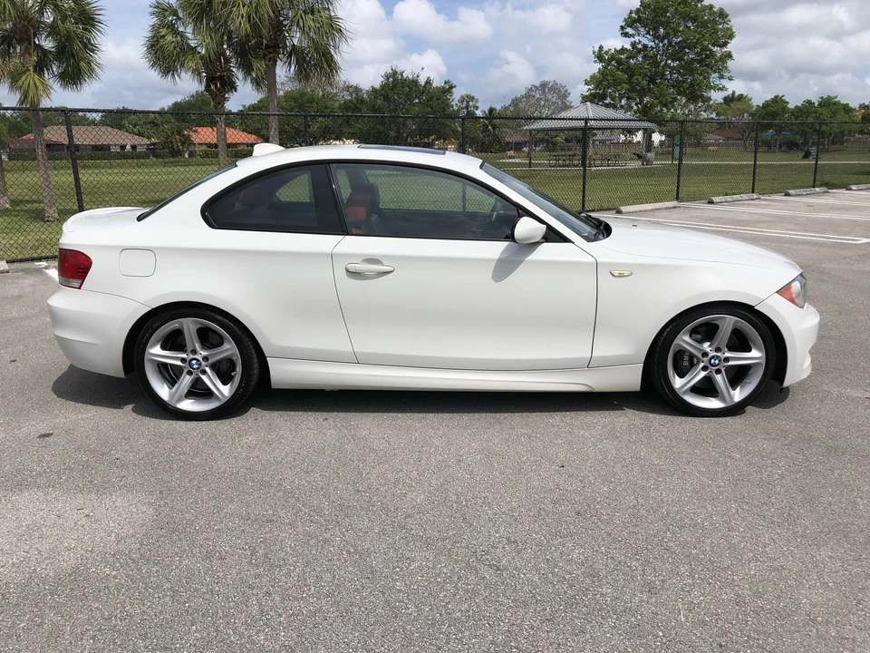 2008 BMW E82 135i & 135is - Image 21 of 31