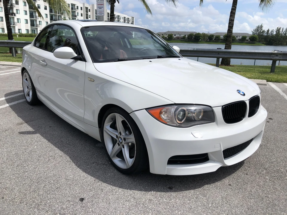 2008 BMW E82 135i & 135is - Image 27 of 31