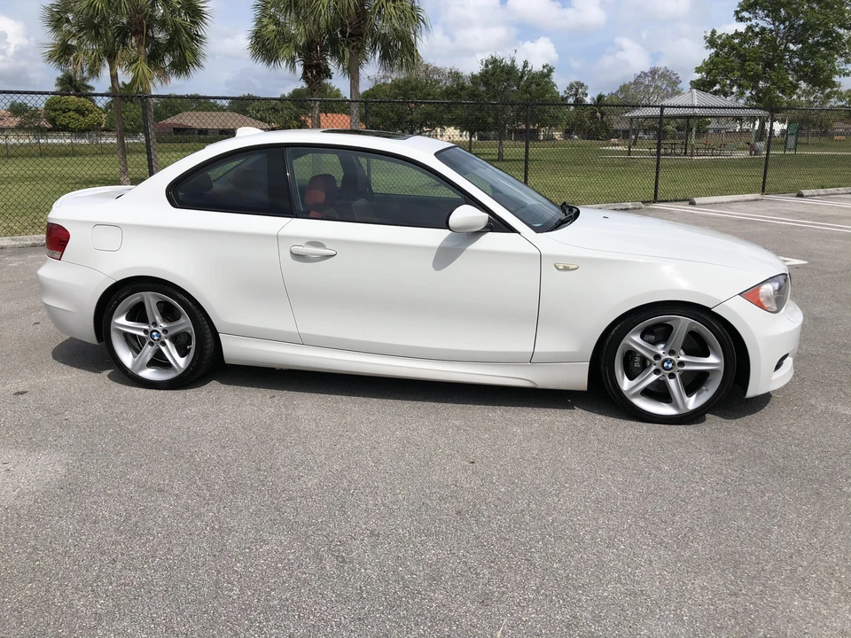 2008 BMW E82 135i & 135is - Image 22 of 31