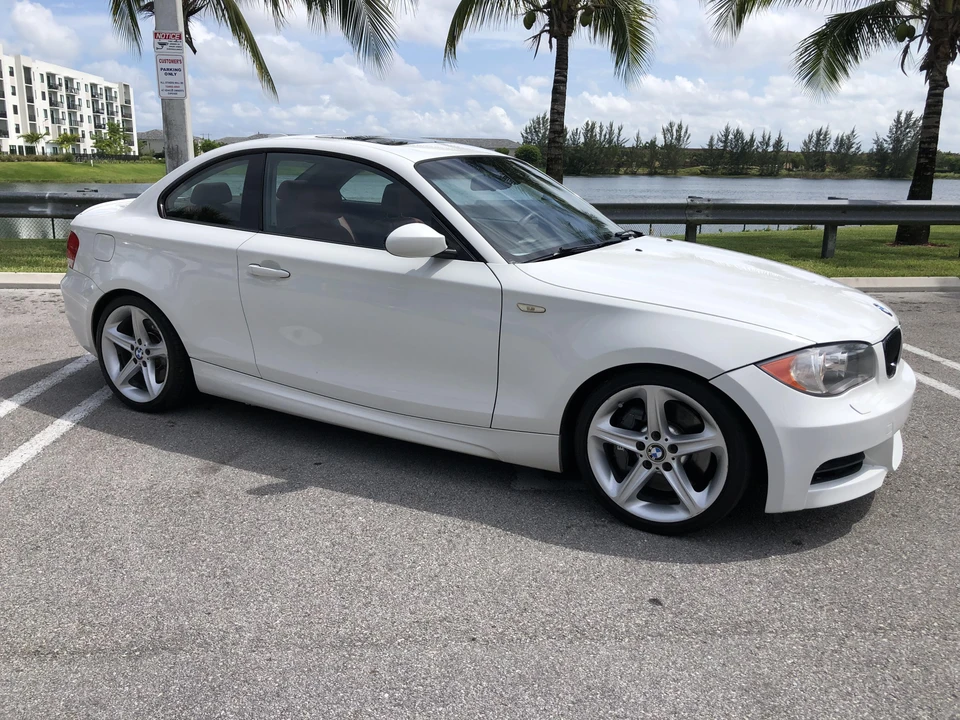2008 BMW E82 135i & 135is - Image 23 of 31