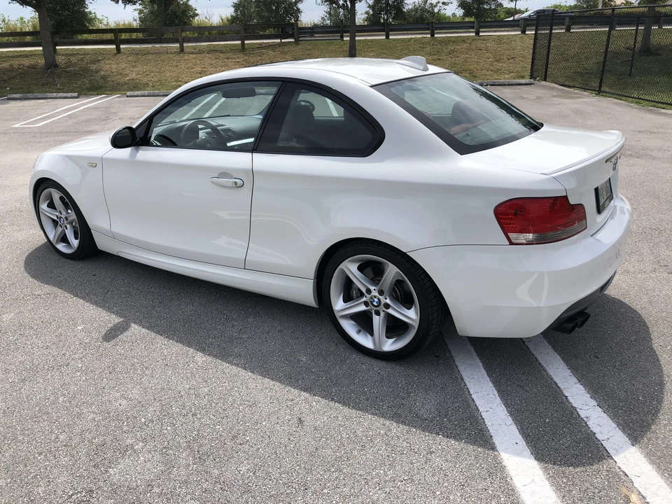 2008 BMW E82 135i & 135is - Image 12 of 31
